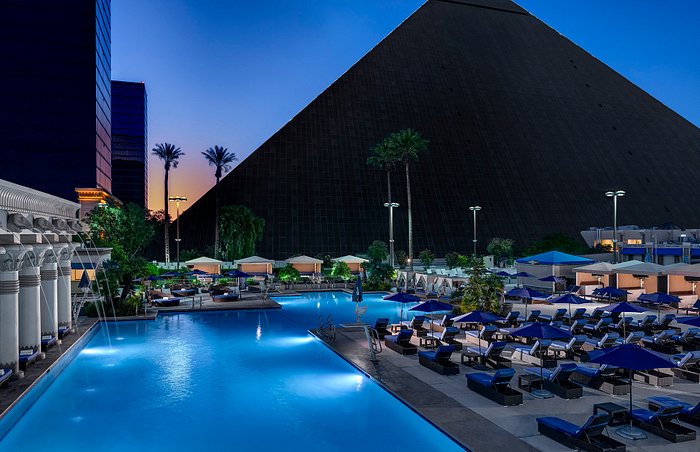 LUXOR HOTEL & CASINO Resort
